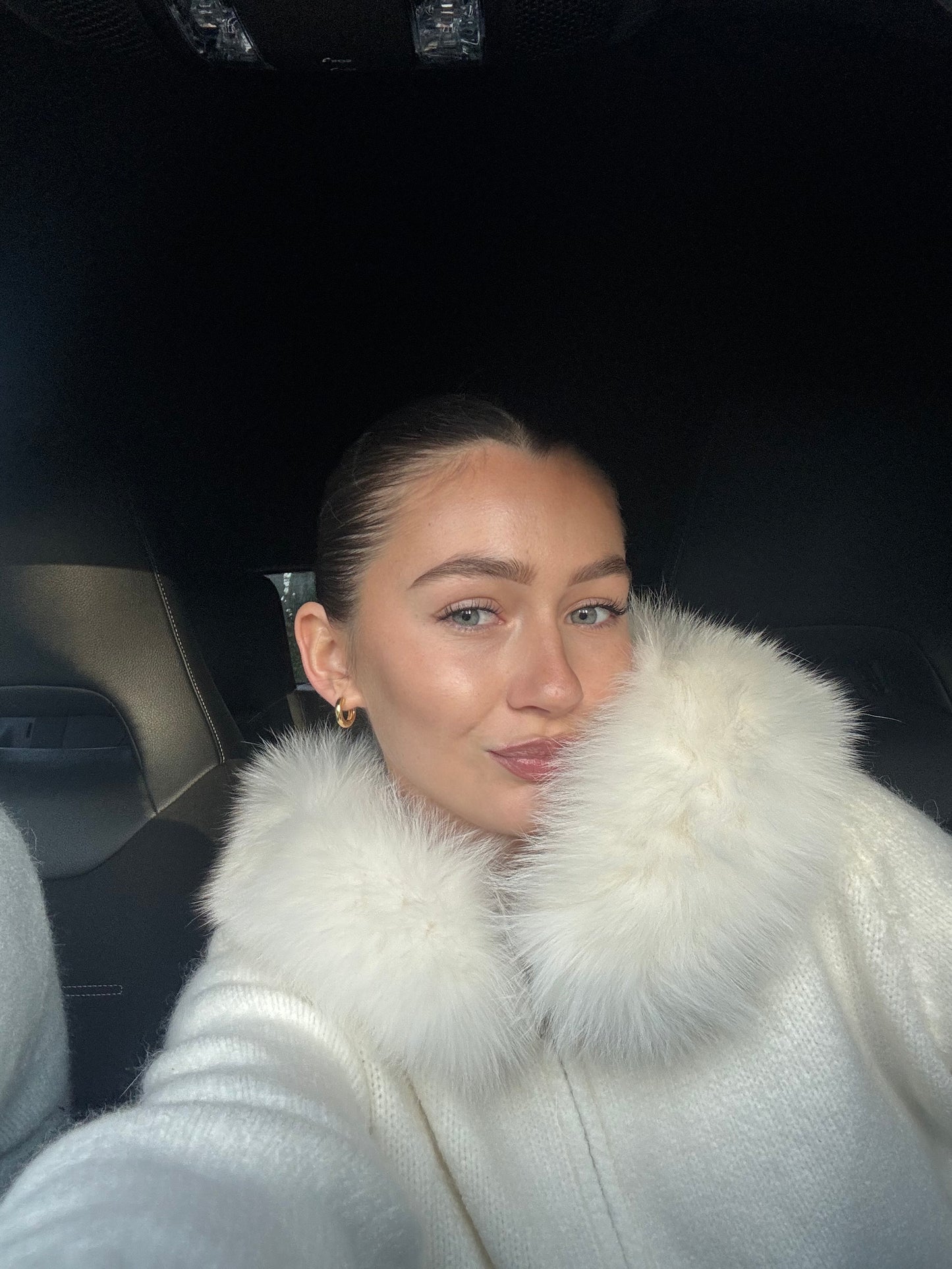 Fur Hood Cardigan - Cream